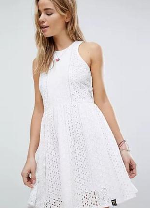 Біла бавовняна сукня