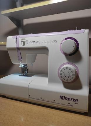 Швейна машинка minerva b32