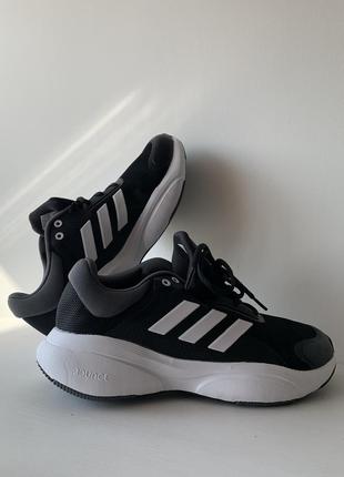 Нові кросівки adidas response (41 р)