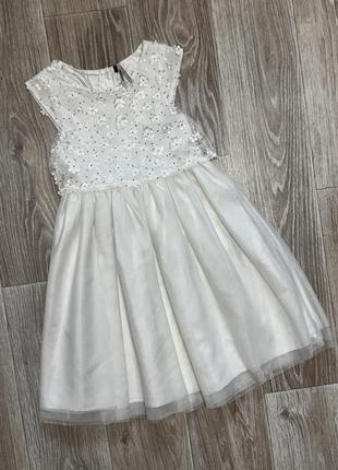 Плаття біле