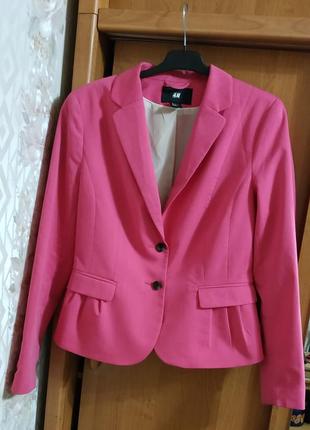 Розовый пиджак блейзер