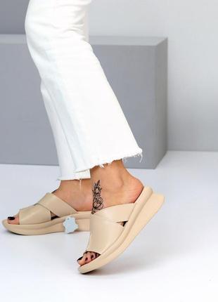 Шльопанці "della"