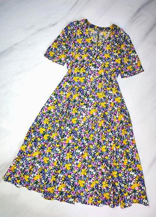 Сказочное вискозное платье в яркие цветы