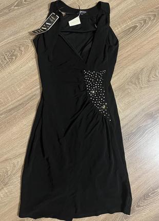 Елегантна чорна сукня з камнями swarovski