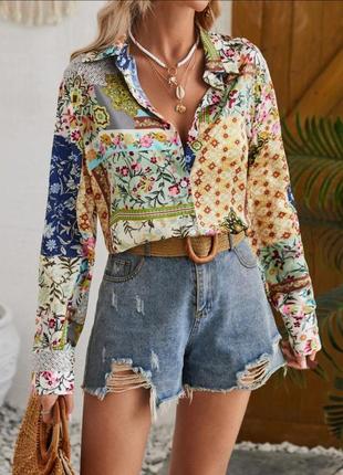 Яркая рубашка с клеш рукавами 1+1=3