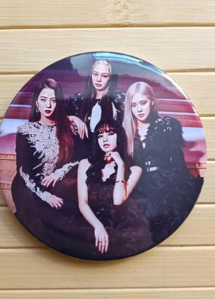 Значок металевий на шпильці блек пінк black pink 7.5 см (арт 12) 7011 (7011)