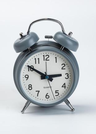 Часы будильник clock на батарейке аа настольные часы с будильником