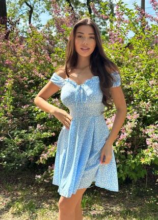 Літня блакитна жіноча сукня коротка
