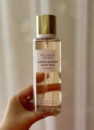 Спрей для тіла victoria’s secret  almond blossom & oat milk