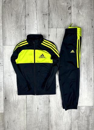Adidas спортивный костюм 7-8yrs 128см
