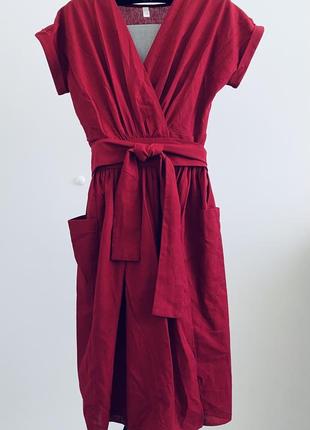 Бордовое льняное женское платье на запах