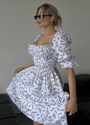 Легкое летнее платье муслин 💕 белое платье мини с резинкой на груди 💕 белое короткое платье 💕 платье в цветочный принт