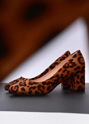 Туфли женские на каблуке леопардовые