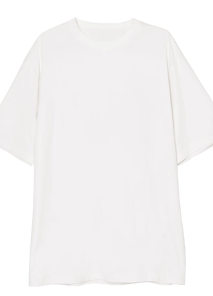 Базова футболка в білому кольорі