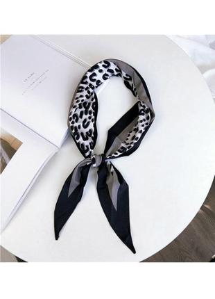 Шовкова хустка леопардовий принт хустина платок на шию на сумку шарф шовк 50×50