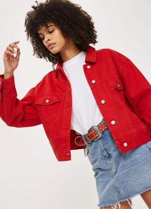 Червона джинсова куртка жакет topshop оверсайз джинсовка