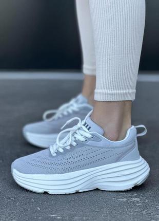 Топовые демисезонные женские кроссовки