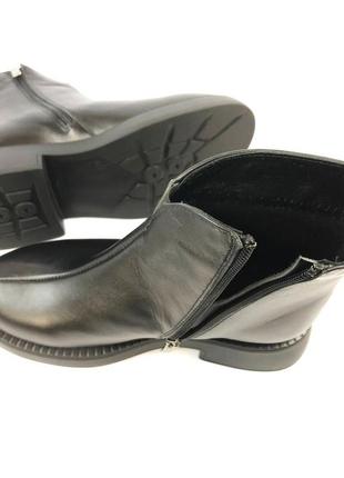 Жіночі весняні/осінні черевики із натуральної шкіри. 40 розмір. колір: чорний