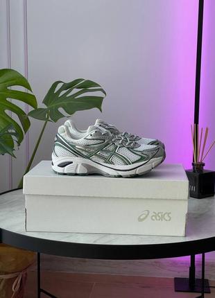 Кросівки asics