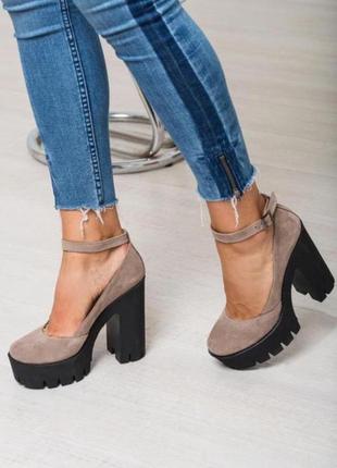 Женски замшевый туфли, босоножки на каблуке,туфли с ремешком