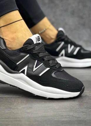 Женские кроссовки new balance