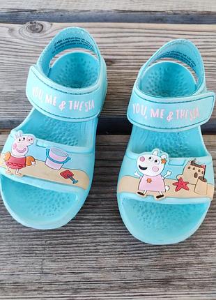 Легкие босоножки из пенки