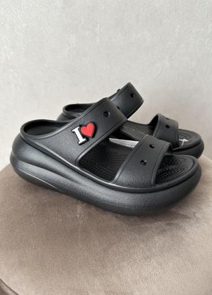 Шлепанцы crocs classic crush sandal