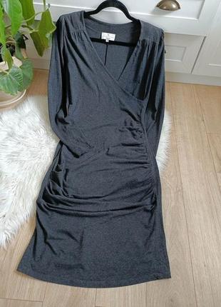 Темно-серое платье из тонкого трикотажа, размер s