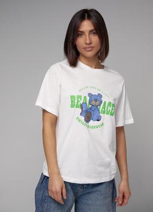 Бавовняна футболка з яскравим принтом ведмедя