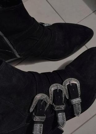 Ідеальні замшеві казаки/козаки чоботи чобітки з срібними металевими пряжками ковбойські чоботи