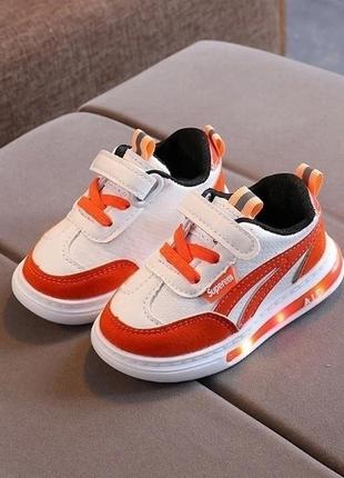 Детские кроссовки