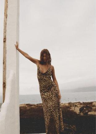 Жіноча леопардова сукня максі на бретельках в стилі zara