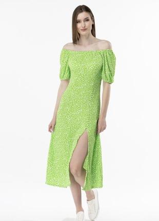 Платье салатовое зеленое красивое принт голые плечи с разрезом