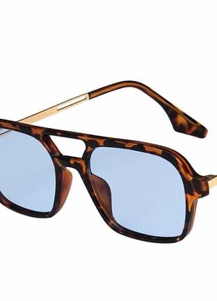 Жіночі трендові сонцезахисні окуляри з блакитним склом