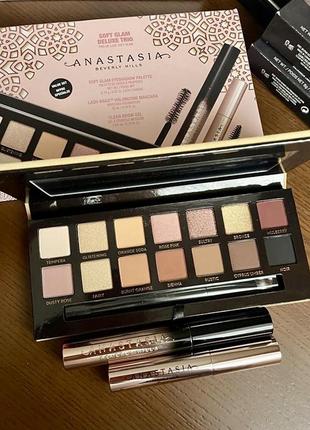 Anastasia beverly hills soft glam deluxe trio