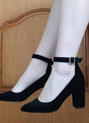 Замшевые женские туфли