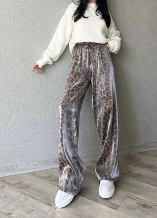 Леопардовые брюки