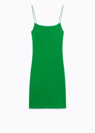 Зелена сукня у рубчик