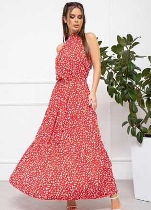 Червоне довге плаття з воланом