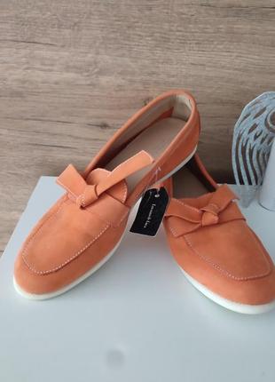 Нові помаранчеві балетки