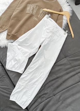 Белые брюки nike