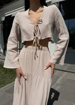 Костюм женский муслиновый укороченная блуза юбка макси с разрезом по ноге на высокой посадке качественный летний бежевый черный1 фото