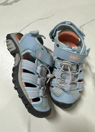 Босоножки 28р