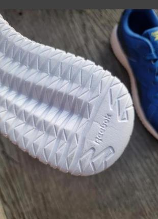 Кроссовки reebok us j6-38-24.5cm
оригинал
новые
кожа и текстиль5 фото