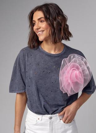 Трикотажна жіноча футболка тай-дай з квіткою.