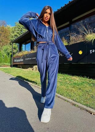 Синій спортивний велюровий костюм