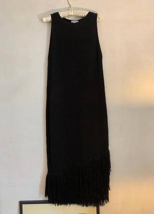 Платье с бахромой вязаное