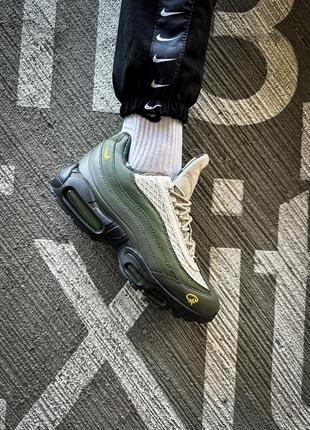 Кроссовки в стиле nike air max 95