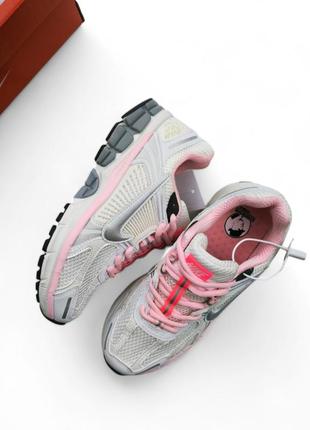 Женские кроссовки nike vomero 5 белые с розовым кеды найк весенние летние демисезонные демисезон низкие кожа кожа кожа кожаные сетка легкие текстильные топ качество8 фото