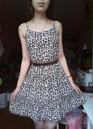 Трендове плаття в леопардовий принт, літнє плаття принт леопарда, літній сарафан анімалістичний принт, принт-антимал